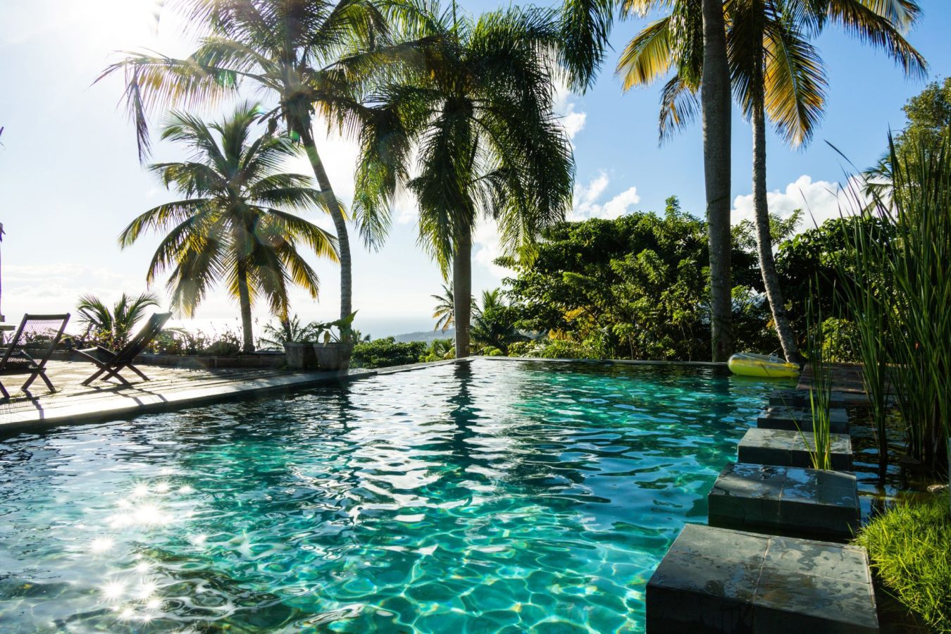 piscina ecológica frente al mar